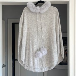 Minnie Rose Cashmere poncho